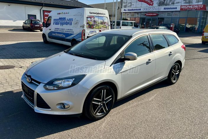 FORD FOCUS 1.6 Ti-VCT Champions