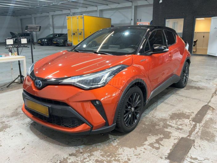 TOYOTA C-HR 2.0 Hybrid Selection e-CVT