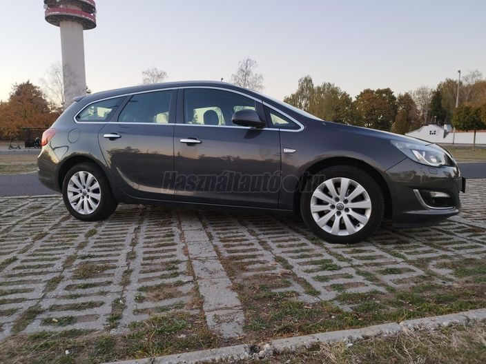 OPEL ASTRA J Sports Tourer 2.0 CDTI Sport