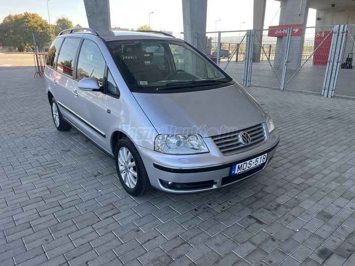 VOLKSWAGEN SHARAN 2.0 PD TDI Trendline