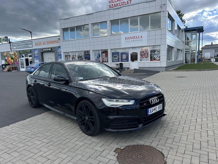 AUDI S6 4.0 V8 TFSI quattro S-tronic