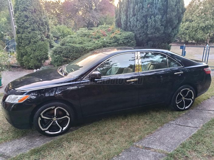 TOYOTA CAMRY 2.4 Hybrid (Automata)