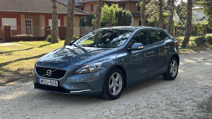 VOLVO V40 1.6 D [D2] Ocean Race