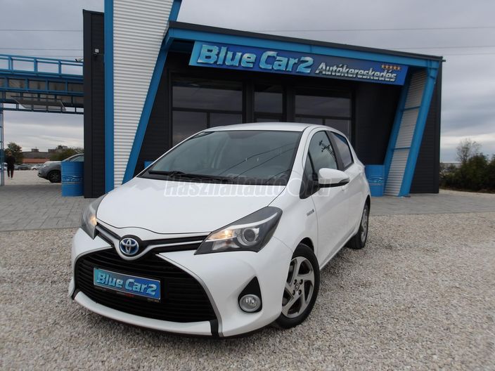 TOYOTA YARIS 1.5 VVT-i Hybrid Selection White e-CVT