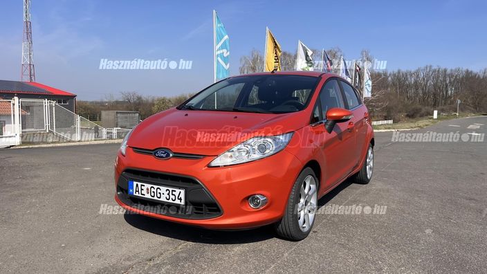 FORD FIESTA 1.4 Colourline