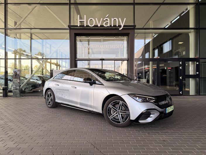 MERCEDES-BENZ EQE 300 Sentiment