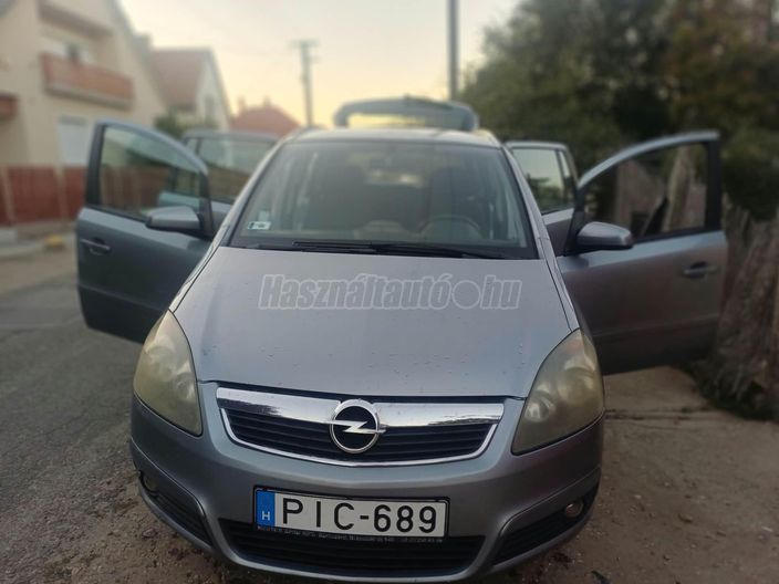 OPEL ZAFIRA B 1.6 Cosmo