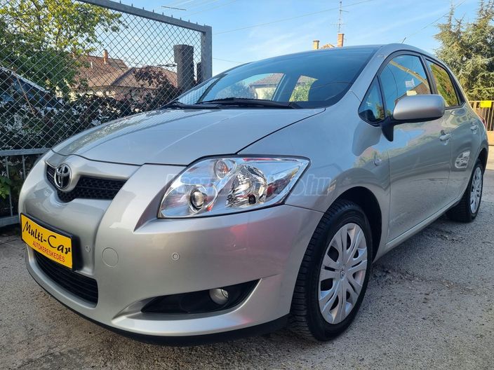 TOYOTA AURIS 1.6 Sol