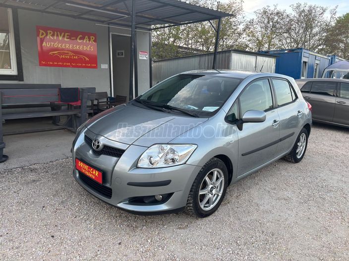 TOYOTA AURIS 1.4 Aquatis