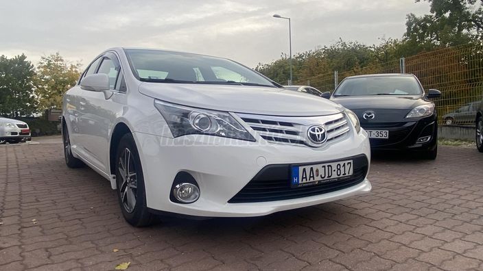 TOYOTA AVENSIS 2.0 D-4D Premium