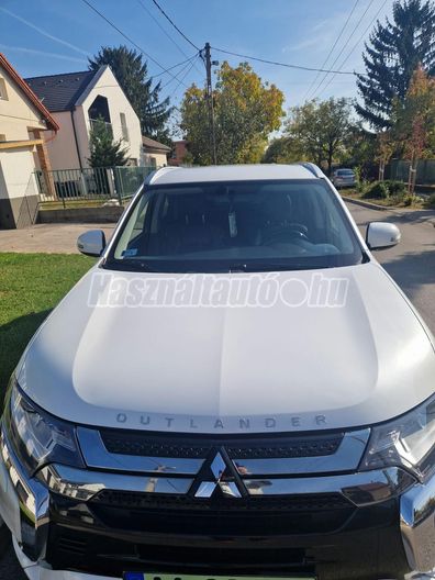 MITSUBISHI OUTLANDER 2.4 PHEV Elegance 4WD CVT