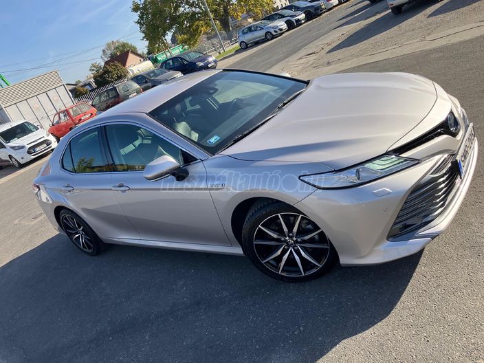 TOYOTA CAMRY 2.5 Hybrid Executive CVT