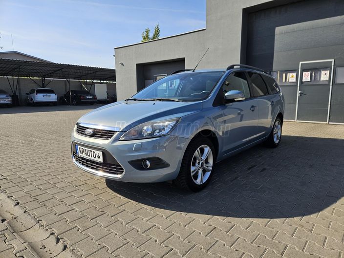 FORD FOCUS 1.8 FFV Titanium
