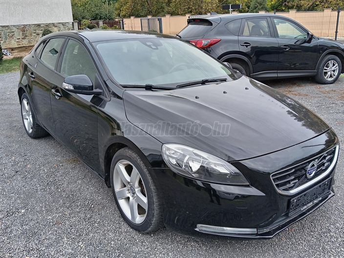 VOLVO V40 1.6 D [D2] Kinetic