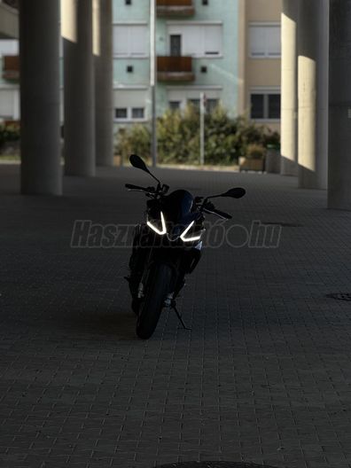 APRILIA TUONO 660