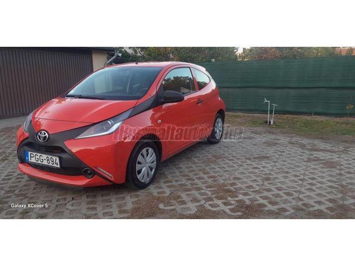 TOYOTA AYGO 1.0 x-play