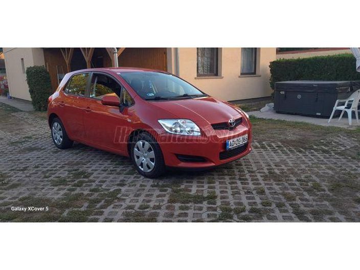 TOYOTA AURIS 1.4