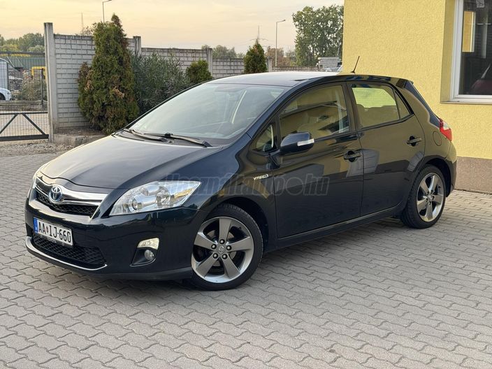 TOYOTA AURIS 1.8 HSD Sol Navi (Automata)