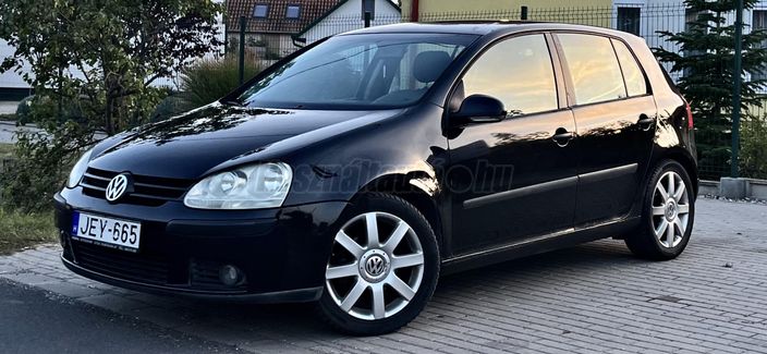 VOLKSWAGEN GOLF V 1.6 Comfortline