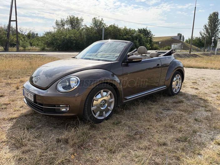 VOLKSWAGEN NEW BEETLE Cabrio 1.4 TSI Design