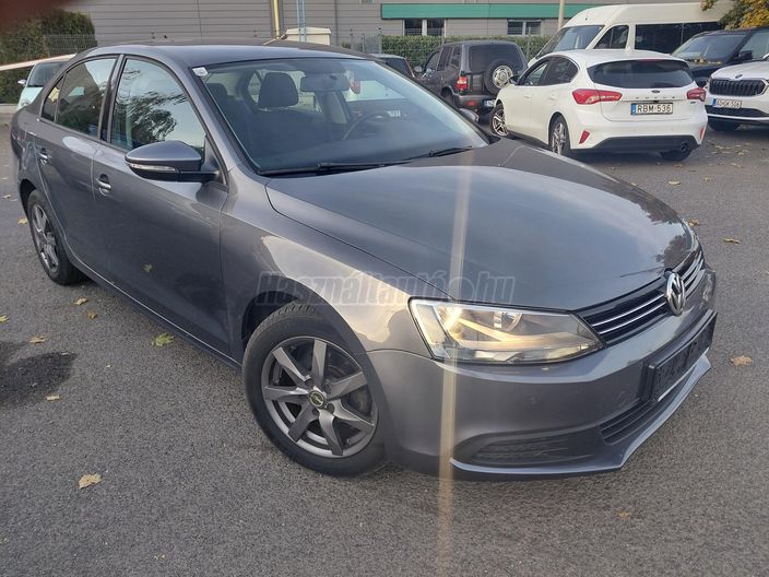 VOLKSWAGEN JETTA 1.6 CR TDI Comfortline