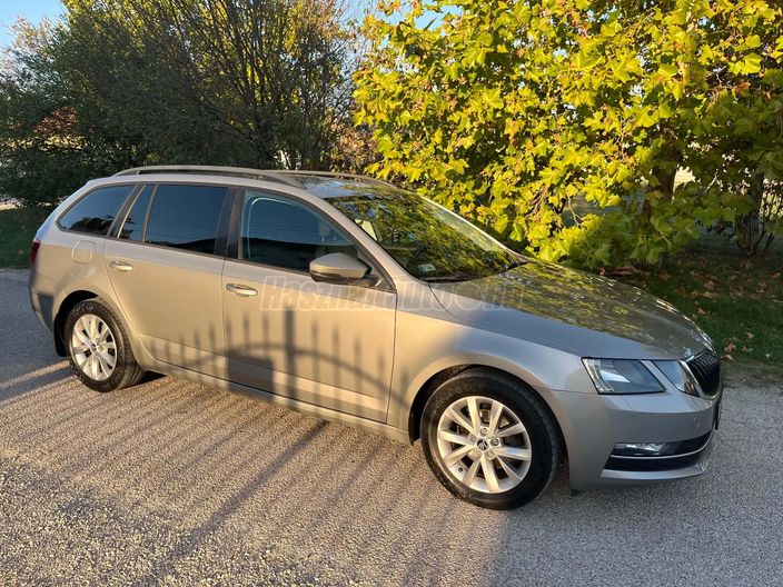 SKODA OCTAVIA 1.6 CR TDI Style DSG