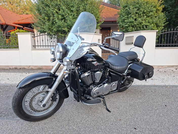 KAWASAKI VN 900 CLASSIC