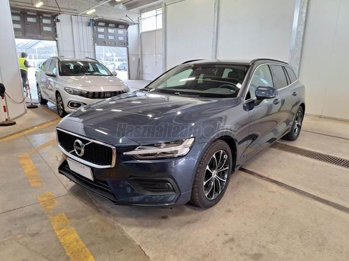 VOLVO V60 2.0 [B3] MHEV Momentum Pro Geartronic