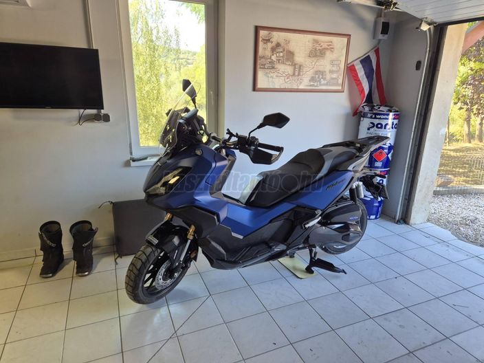 HONDA ADV 350
