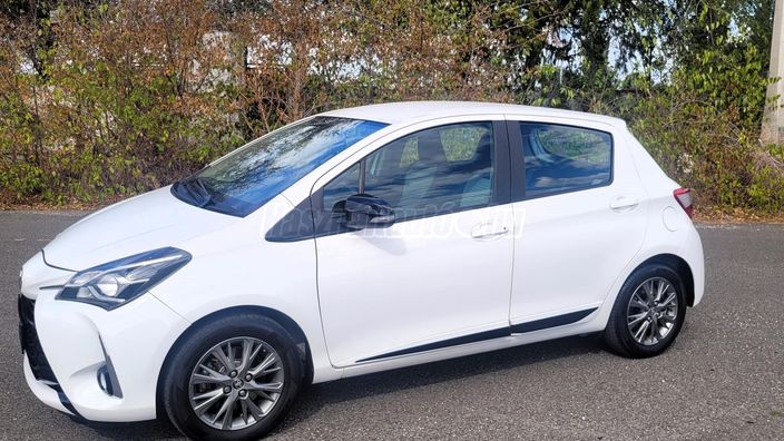 TOYOTA YARIS 1.5 VVT-i Hybrid Active e-CVT