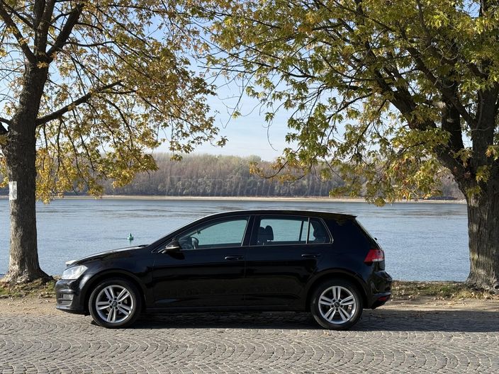 VOLKSWAGEN GOLF VII 1.2 TSI BMT Trendline
