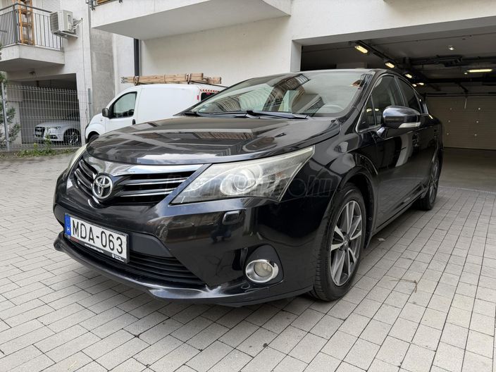 TOYOTA AVENSIS 1.8 Executive CVT
