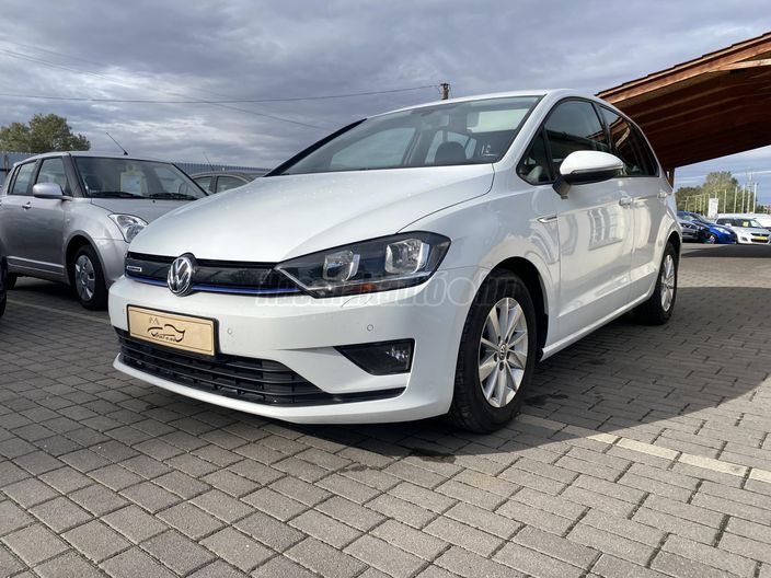VOLKSWAGEN GOLF SPORTSVAN 1.6 TDI Comfortline