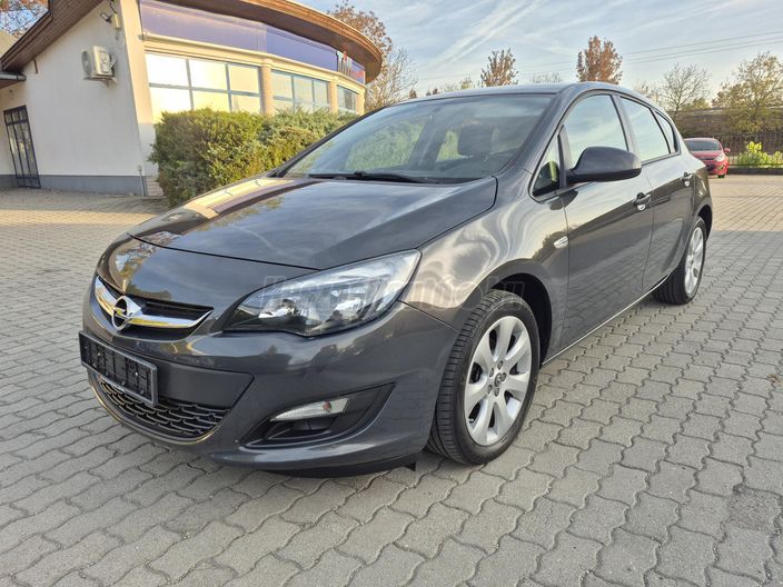 OPEL ASTRA J 1.6 Cosmo EURO6