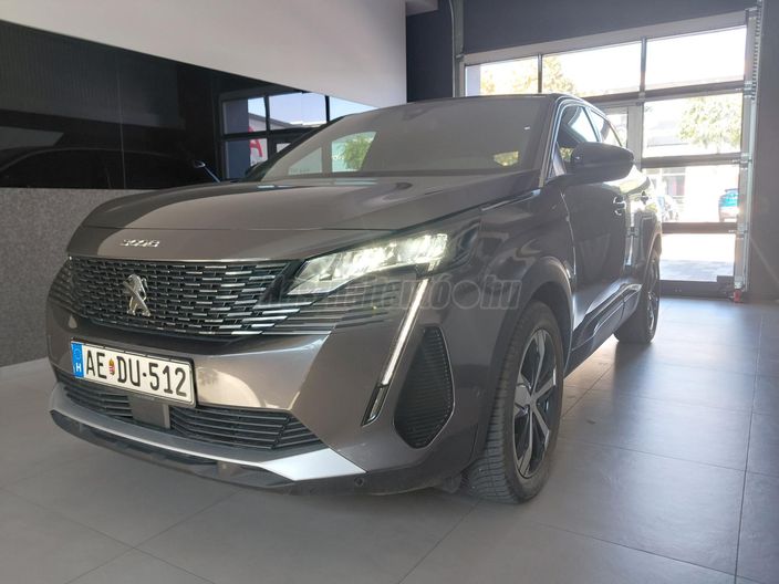 PEUGEOT 3008 1.2 PureTech Allure