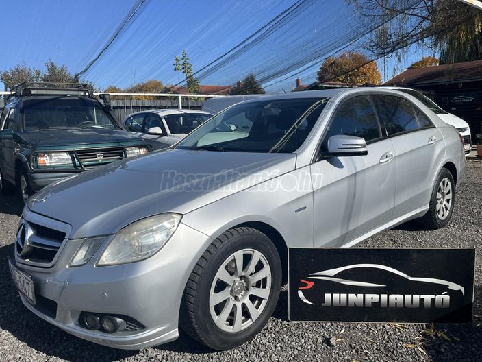 MERCEDES-BENZ E 220