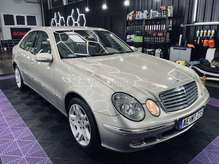 MERCEDES-BENZ E 240 Elegance (Automata)