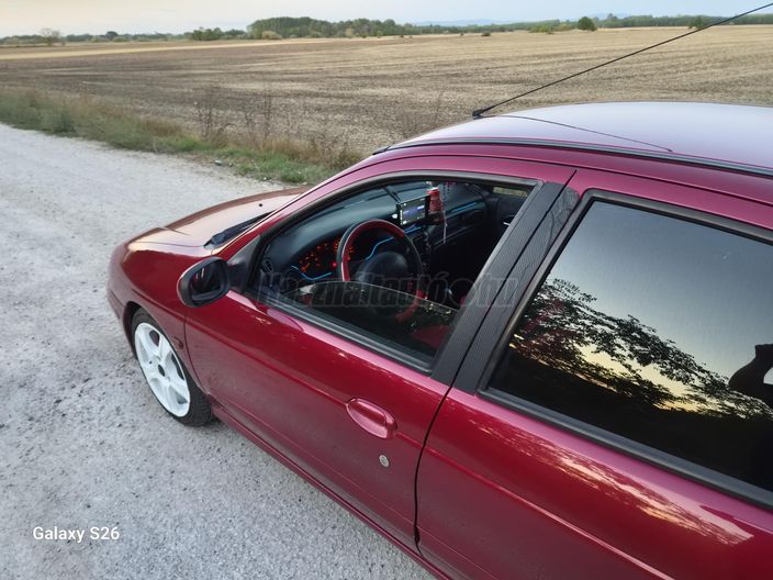 RENAULT MEGANE 1.4 16V Alize