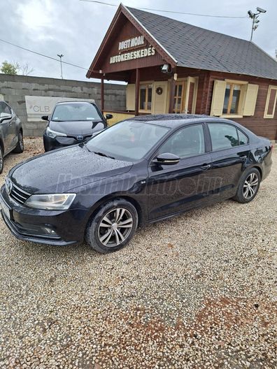 VOLKSWAGEN JETTA 1.4 TSI BMT Trendline