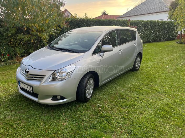 TOYOTA VERSO 1.8 Sol