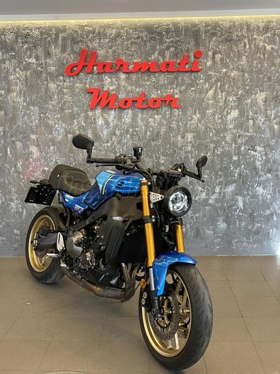YAMAHA XSR 900