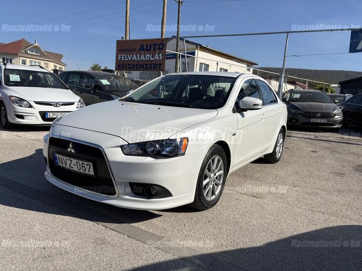MITSUBISHI LANCER 1.6 Invite