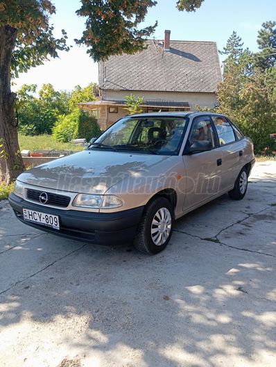 OPEL ASTRA F 1.4 Classic