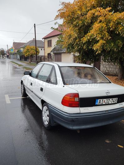 OPEL ASTRA F 1.4 Classic