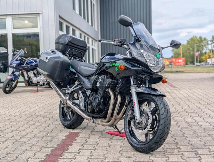 SUZUKI GSF 650 S