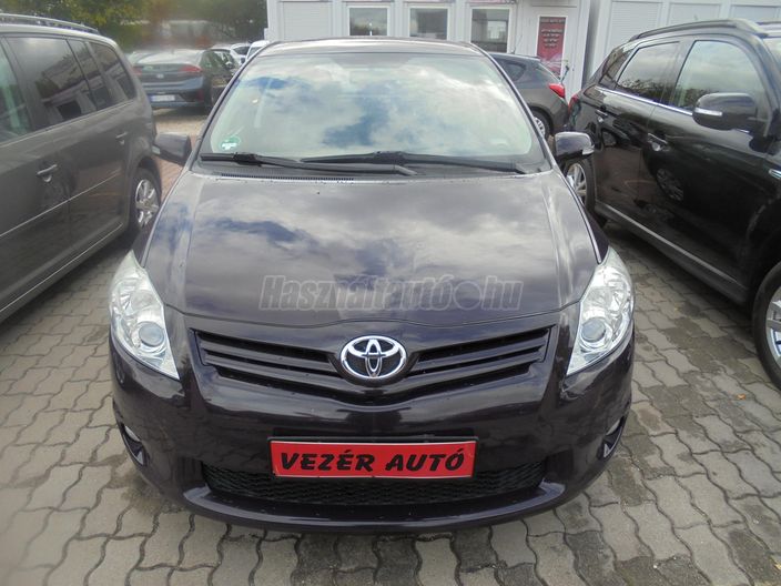 TOYOTA AURIS 1.6 Luna