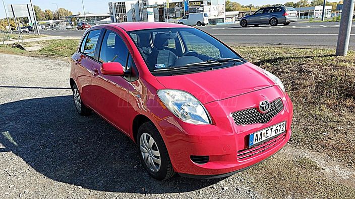 TOYOTA YARIS 1.0 Terra