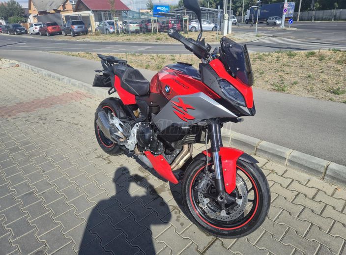 BMW F 900 XR
