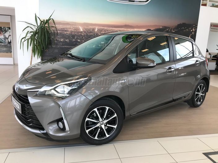 TOYOTA YARIS 1.5 VVT-i Hybrid Selection Bronze e-CVT