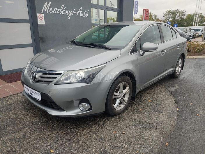 TOYOTA AVENSIS 2.0 D-4D Travel